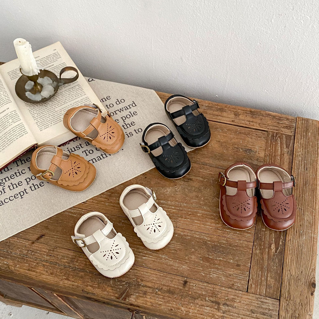 Girls’ Soft Non-Slip Hollow-Out Shoes - Wear-Resistant Casual Flats