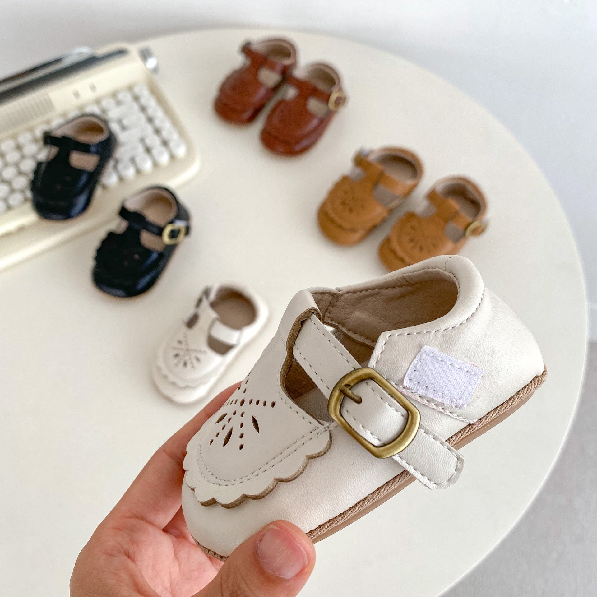 Girls’ Soft Non-Slip Hollow-Out Shoes - Wear-Resistant Casual Flats