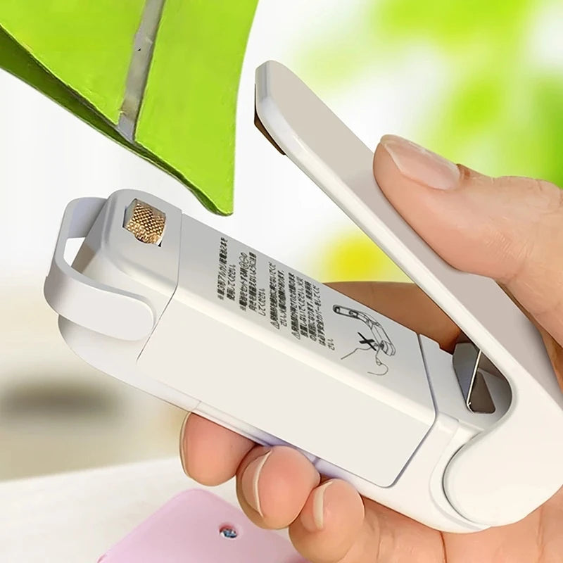 Mini Heat Bag Sealer – Handheld Battery-Powered Thermal Sealing Machine for Plastic &amp; Food Storage Bags – Portable &amp; Easy to Use
